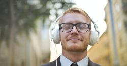 5 Ways How Businesses Benefit From Professional Voiceovers