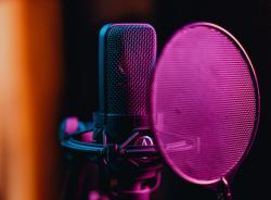 Perché le voci fuori campo professionali contano?