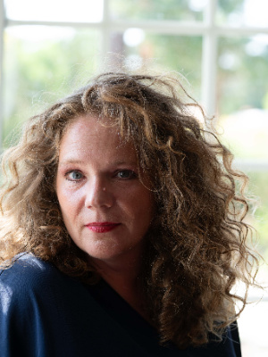 Rebecca Hellebore-Bastard